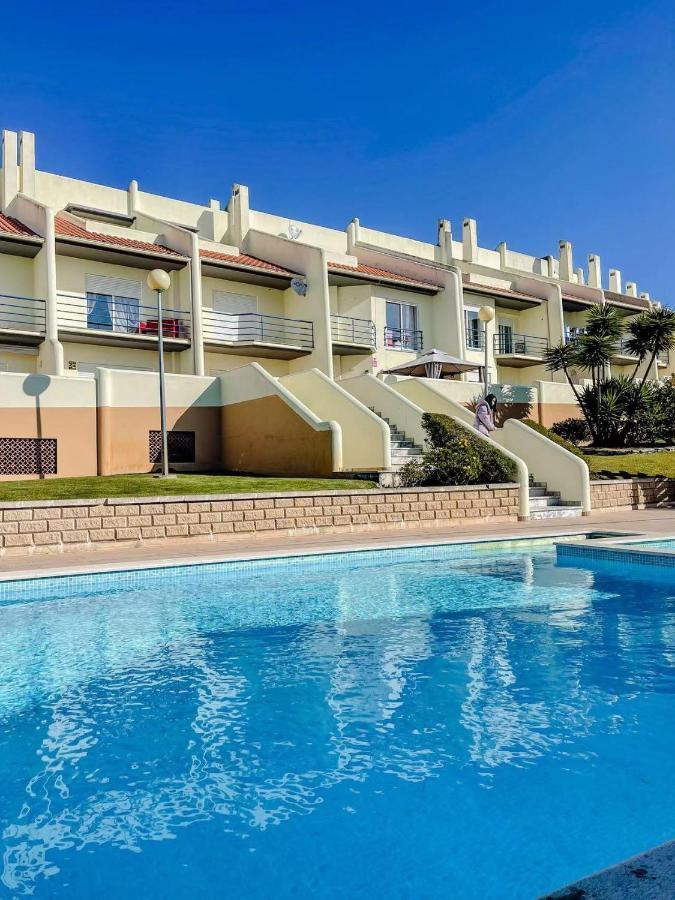 Peniche Master Bedroom With Sea View Balcony, Private Bathroom, Shared Kitchen, Swimming Pool, Surfing Resort Atouguia Da Baleia Eksteriør bilde