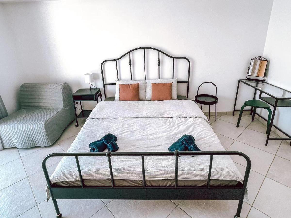 Peniche Master Bedroom With Sea View Balcony, Private Bathroom, Shared Kitchen, Swimming Pool, Surfing Resort Atouguia Da Baleia Eksteriør bilde