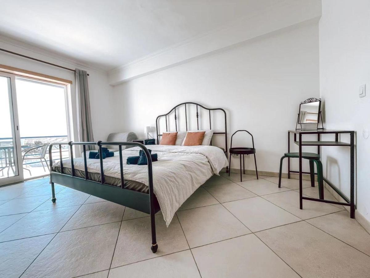 Peniche Master Bedroom With Sea View Balcony, Private Bathroom, Shared Kitchen, Swimming Pool, Surfing Resort Atouguia Da Baleia Eksteriør bilde