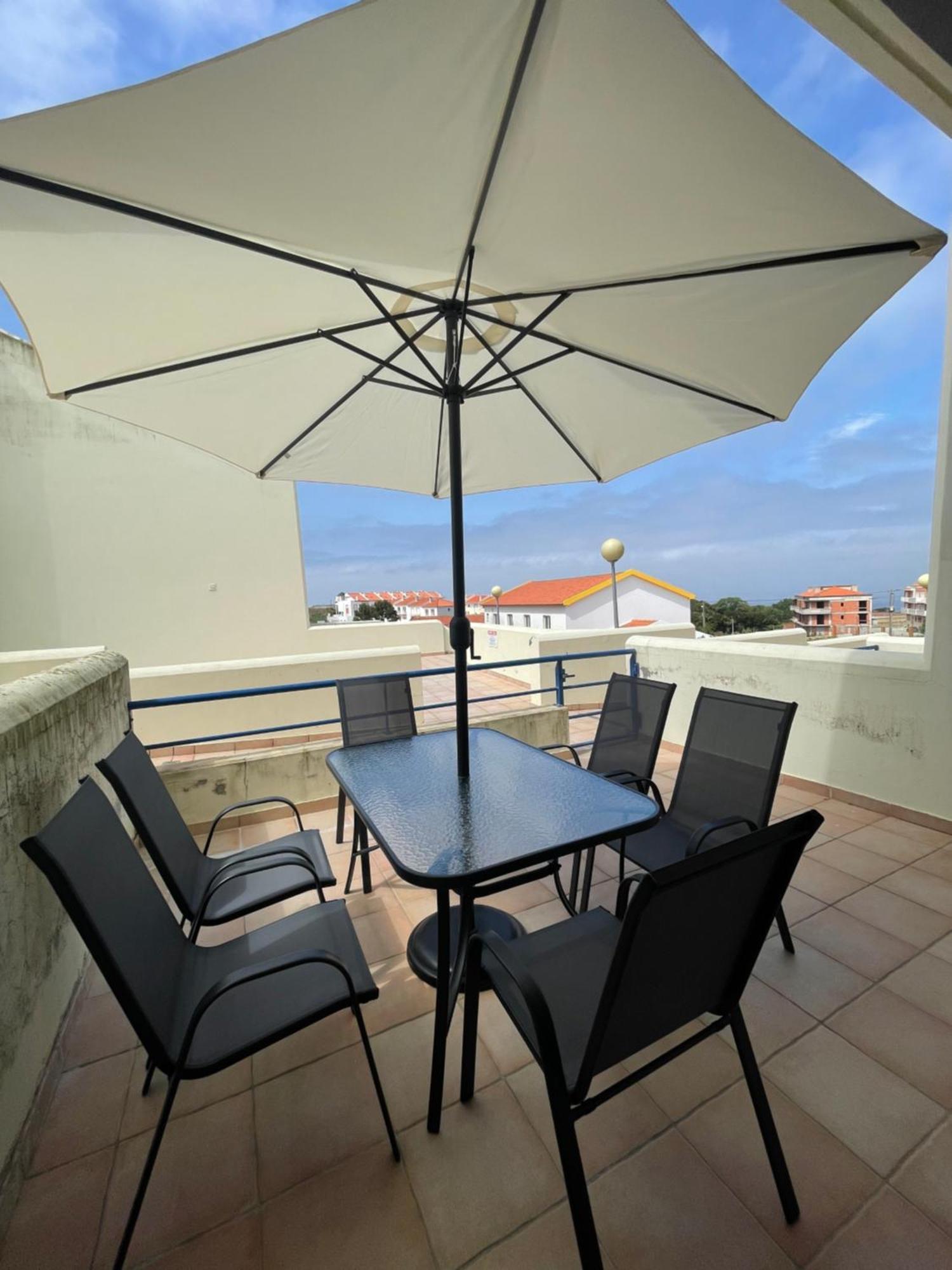 Peniche Master Bedroom With Sea View Balcony, Private Bathroom, Shared Kitchen, Swimming Pool, Surfing Resort Atouguia Da Baleia Eksteriør bilde